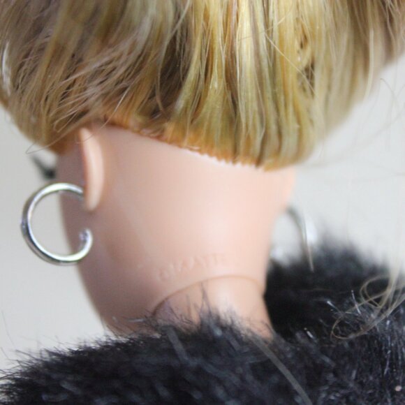 Barbie Life in the Dreamhouse Glam Luxe Style Blonde Doll Rooted Eyelashes RARE - Picture 11 of 11